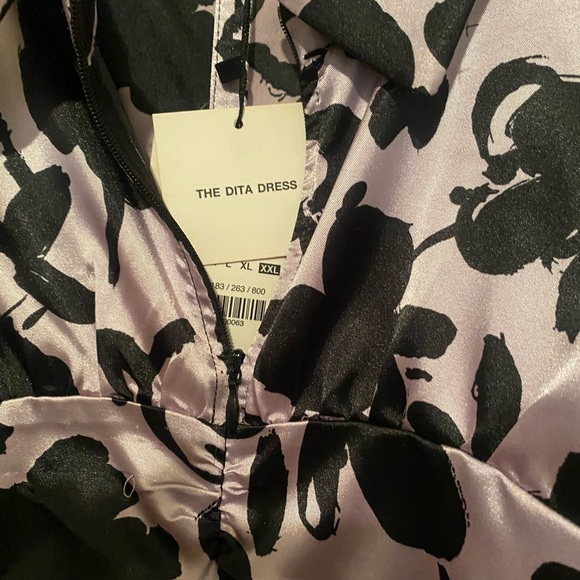 ZARA WOMAN "The Dita" Satin Printed Ruched dress in size XXL - Picture 6 of 10
